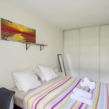 Apartment Grand F2 De 50m2 Pour 4 Personnes - Paris 10eme Gare Du Nord, Stade De France *